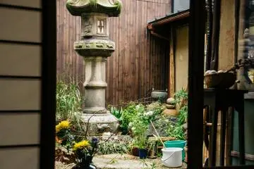 <p>Small garden creates a more homey atmosphere.&nbsp;</p>