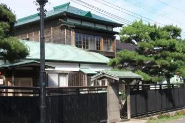 모토마치에서는 아주 오래된 집이 있다