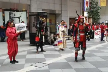 <p>But this event is also serious, so once they have everyone's attention, they give an announcement about how to reduce fires</p>