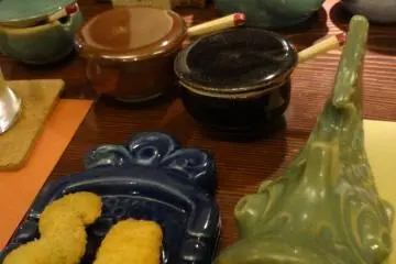 Put your used skewers in the ceramic fish's mouth