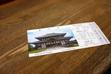 Debes comprar un ticket para ingresar al complejo