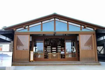 Gallery image