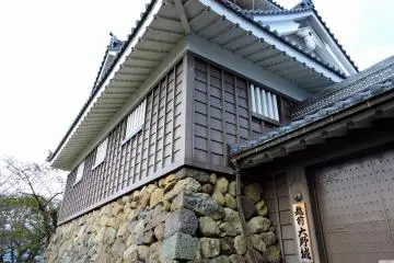 <p>Entrance to the main keep. Unfortunately, it was already closed when I visited</p>