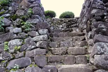 <p>These stone stairs are called musha nobori (samurai stairs), which are designed to be steep to ward off enemies</p>