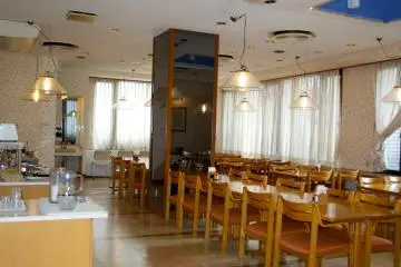 <p>The restaurant</p>
