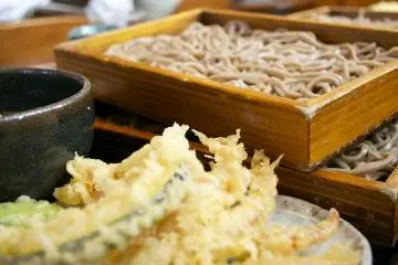 <p>Soba dan tempura</p>