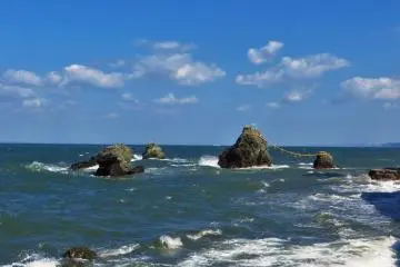 <p>The sea near Ise is truly beautiful&nbsp;</p>