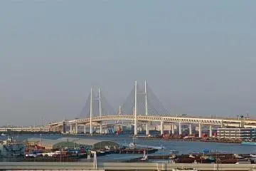 <p>The bridge and surrounding industry.</p>