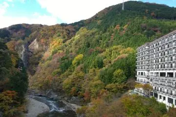 <p>อีกมุมสวยๆ ของเมืองแห่งออนเซนอย่าง&nbsp;Kinugawa Onsen (鬼怒川温泉)</p>