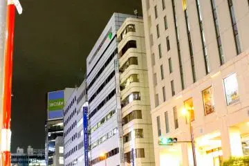 <p>From the Electric Town exit of JR Akihabara Station, it's only about four minutes on foot to Shosen Book Tower, situated just south-southeast from the station</p>