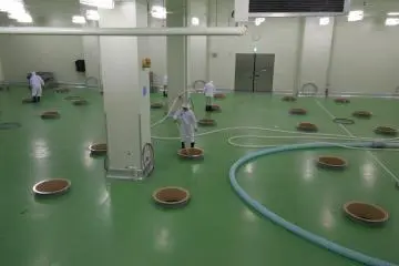 <p>Spotless sake production facility turning out a highly regarded tipple</p>