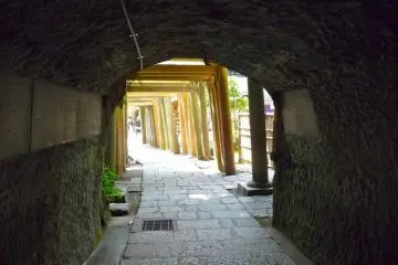Zeniarai Benzaiten Shrine, Kamakura