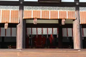 <p>A look inside the Shishinden</p>