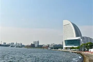 The water of the bay comes all the way up to the edge of the park.