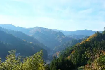 <p>Hike to the top of the hill and enjoy the grand view!</p>