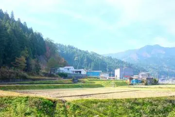 <p>Don&rsquo;t forget to explore the area around Kamikoya</p>