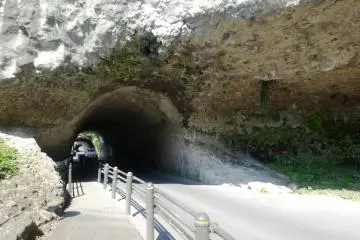 <p>The tunnel runs 185 meters through the mountains</p>