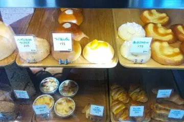 <p>หลายหลายเมนูอร่อยภายในร้าน&nbsp;bonne volont&eacute;</p>