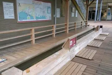 <p>นี่แหละออนเซนเท้าที่&nbsp;Dolphin Port (Kagoshima Water Front) ซึ่งเป็นมุมยอดนิยมของใครหลายๆ คน</p>