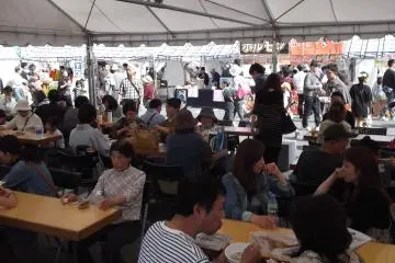 <p>There was a large canopy so we could have our food and drinks in some shade</p>