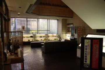 Gallery image