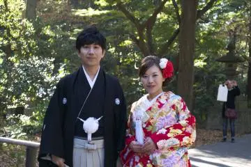 <p>Another couple at&nbsp; Myohon-ji, dressed up in kimono for their pre-wedding photos</p>