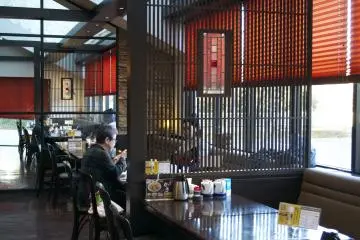 <p>Part of the interior of Tonkatsu&nbsp;Hamakatsu in Higashi Koganei</p>