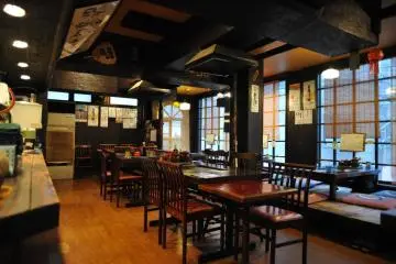 ภายในตกแต่งได้บรรยากาศญี่ปุ่นโบราณ