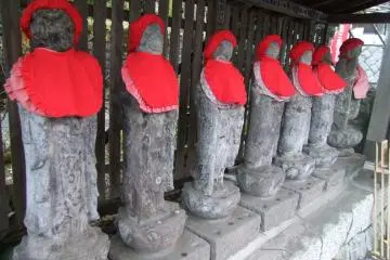 <p>Greeting visitors</p>