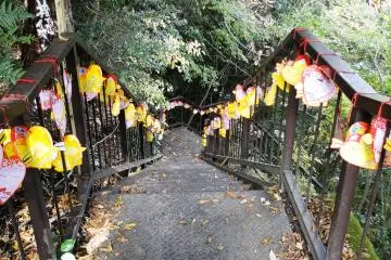 <p>The steps down to the falls are lined with paper hearts in homage to the legend of the falls</p>
