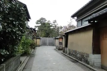 <p>Despite the proximity to the main shopping district, this is an extremely quiet area</p>