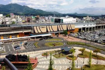 <p>View of Fukuchiyama Station and the Locomotive from the hotel room</p>

