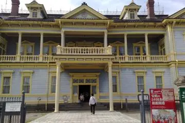 Gallery image
