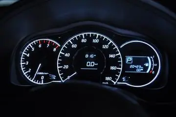 <p>Upon returning the car, you'll need to fill the tank back up to full, and keep the receipt to show that you've done so. There's also an option to return the car with a partial tank, and you'll pay a (slightly) premium price per liter.&nbsp;</p>