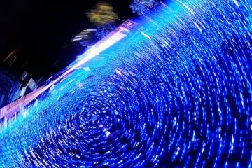<p>The colours and the movement of the LEDs&nbsp;look magical from any angle.&nbsp;</p>