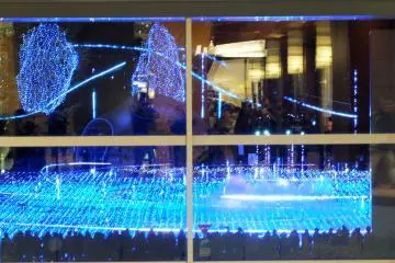<p>View from inside the shopping mall is indeed a "premium" view, since you can stand indoors in the warm air of the mall and look outside at the beautiful sea of blue LEDs.&nbsp;</p>