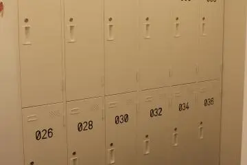 <p>Enough locker space for runners</p>