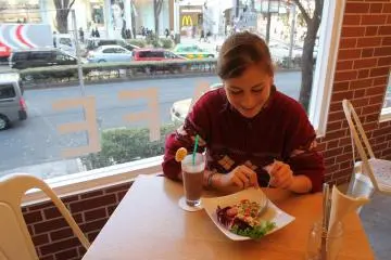 <p>The delicious quinoa salad</p>
