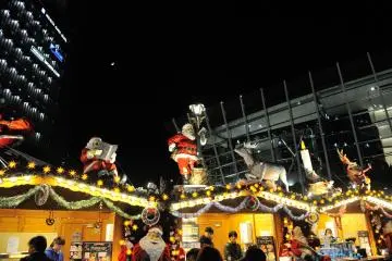<p>Adding bit of snow would make it more romantic, but sadly we don't have much snow in Osaka</p>
