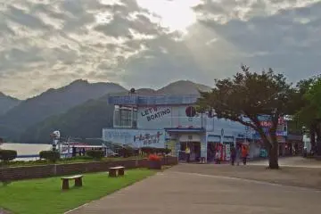 <p>Close to the park&rsquo;s entrance is this peaceful rest area which makes a great place to relax</p>