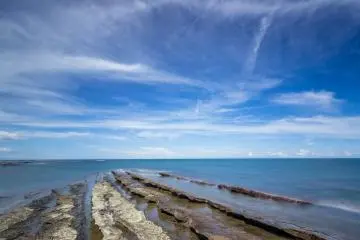 <p>Pemandangan dari Shirahama, sepanjang jalur bersepeda ke Uchi Umi</p>
