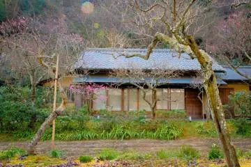 The teahouse is closed in winter