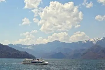 <p>Hari yang mengagumkan di danau</p>