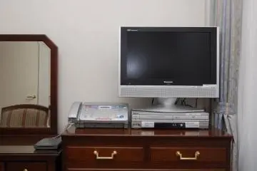 TV, DVD and fax (Photo: Azabu Court)