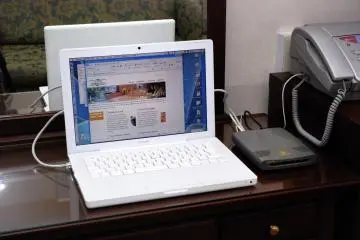 Broadband internet connection (Photo: Azabu Court)