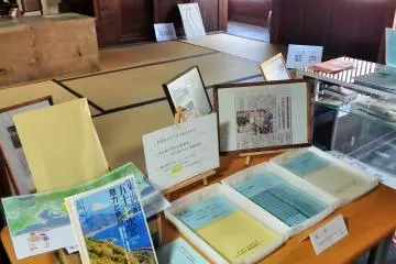 <p>Unfortunately, there is no information available in English and there is a lot of unnecessary clutter and mess throughout the grounds. Stop by if you are in the area, but don't make a special effort to visit.</p>