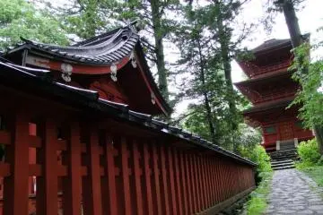 Outside Nikko's Tosho-gu Shrine 