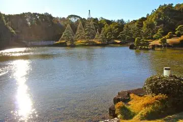 <p>The view of the lower pond from&nbsp;Teahouse "Shouraitei"</p>