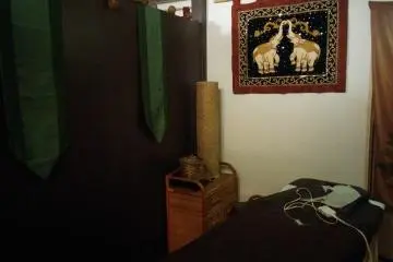 <p>The massage tables are for oil aroma therapy</p>
