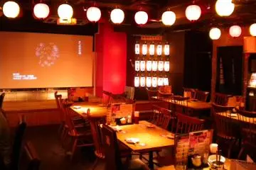 <p>A room spacious enough for a little dancing, a little singing, and plenty of good food.</p>